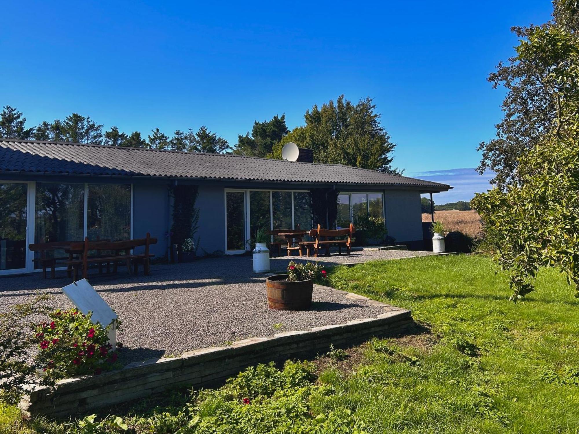 Apartamenty Molle Åkirkeby Exterior photo